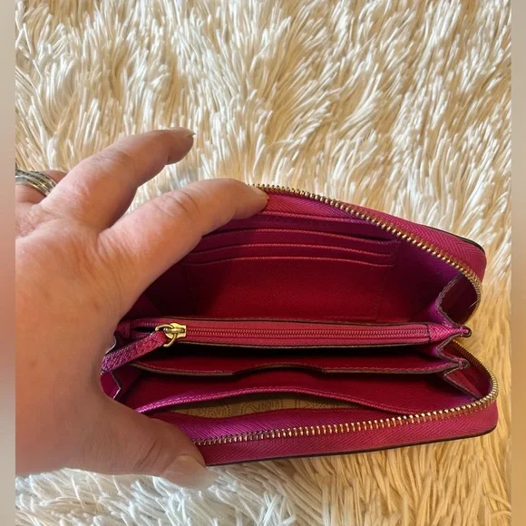 Michael Kors wallet - Picture 3 of 4